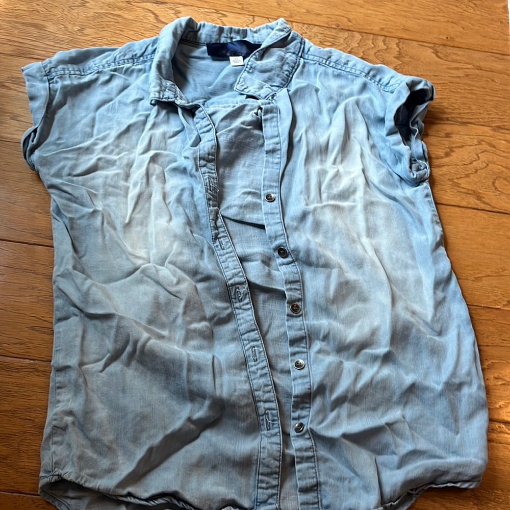 Chambray short sleeve button up
